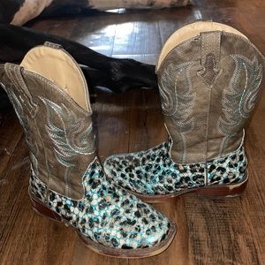 Used cowgirl boots.